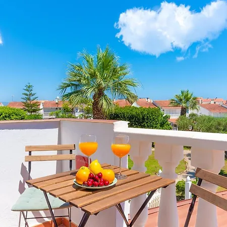 Apartament Apartment: Sea Views, Terrace And Pool